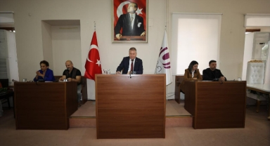 Urla Belediye meclisinden 2023 faaliyet raporuna şerhli onay 