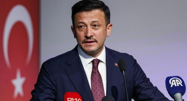 AK Partili Dağ, Özel’i hedef aldı: “Kimlerle dayanışma içindesiniz?”