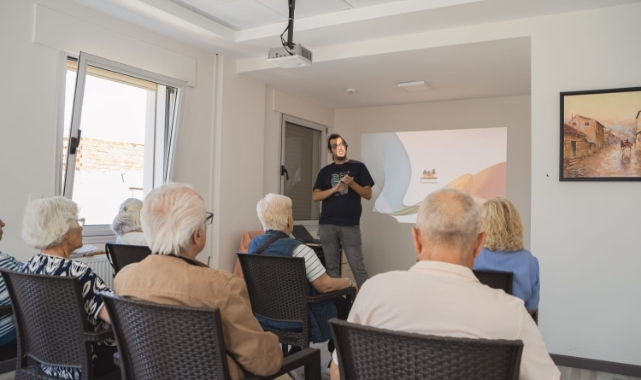 Balçova Belediyesi’nden mobil dolandırıcılara karşı eğitim