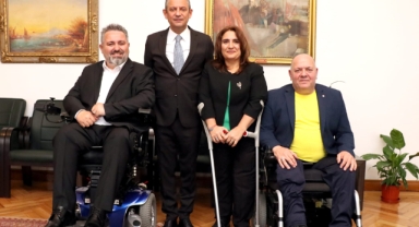 Balçova’dan Lider’e ziyaret: Mutkılioğlu Özel’e rapor sundu 