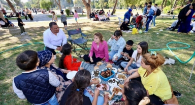 Başkan Mutlu, Hıdırellez Şenliği’ne katıldı... ‘Hepimizin gönlündeki dilekler gerçek olsun’
