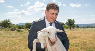 Başkan Tugay’dan altın madenine karşı birlik mesajı: “Hepimizin mücadele etmesi gerek”