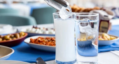 Bir rakı grubuna daha zam