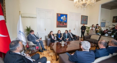 CHP'li il başkanlarından Tugay'a ziyaret: Ege bu seçimde farkını ortaya koydu