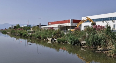 Çiğli Belediyesi’nden kaçak barınak ve iskeleye sıfır taviz
