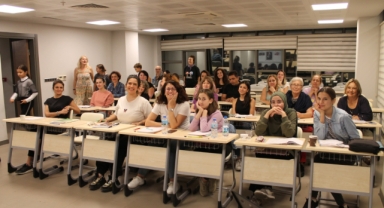 Efes Selçuk’ta dünya dilleri ile köprüler kuruluyor