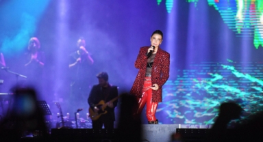 İzmir'de 19 Mayıs coşkusu meydanlara taştı