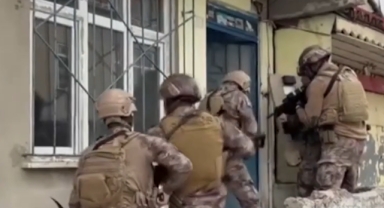 İzmir'de Mahzen-42 Operasyonu...Suç çetesi çökertildi