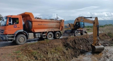 İZSU ekipleri Selçuk’ta: Derelerden 17 bin ton malzeme çıkardı