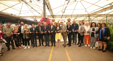 Karşıyaka Çiçek Festivali kapılarını açtı