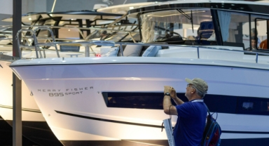 Milyonluk tekneler İzmir’de vitrine çıktı