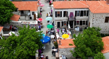 Narlıdere, baharı Yukarıköy'de karşıladı