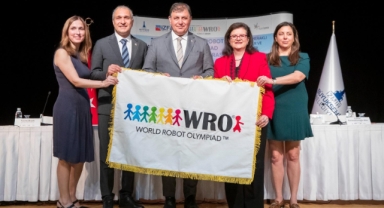 Özgür Özel de katılacak! Robot olimpiyatı finali İzmir'de