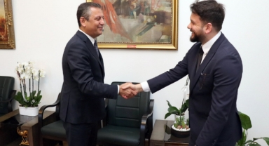 Özgür Özel’le görüşen yandaş gazeteciden açıklama!