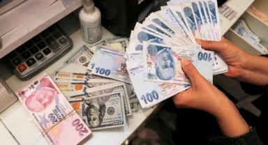Türk lirası dolar karşısında iki ay üst üste değer kazandı