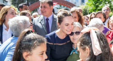 Zübeyde Hanım, kabri başında anıldı 