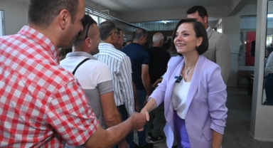 Başkan Kınay belediye emekçileriyle bayramlaştı