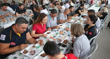 Başkan Ünsal ve yüzlerce emekçi bayram sofrasını paylaştı