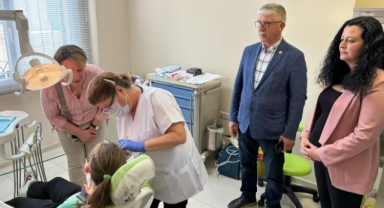 Bornova Belediyesi’nden çocuklara diş taraması