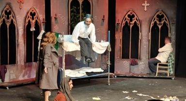 Bornova Belediyesi personeli sahneye çıktı