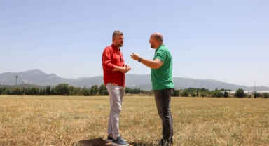 Buca'da dayanışma seli... Hayırsever aileden belediyeye tarla bağışı