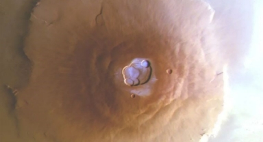 Güneş sistemindeki en yüksek volkanda su buzuna rastlandı