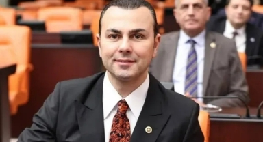 İYİ Parti Milletvekili Seyithan İzsiz, partisinden istifa etti