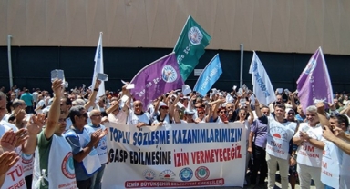 Memurların isyanı devam ediyor: Cemil Tugay’ın makamı önünde bordro yaktılar! 