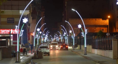 Sokaklar değil, kasaları aydınlandı