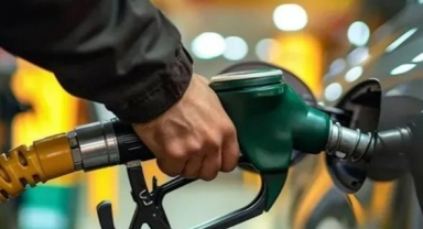 Benzin ve motorine zam geldi