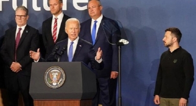Biden, Zelenskiy'i 