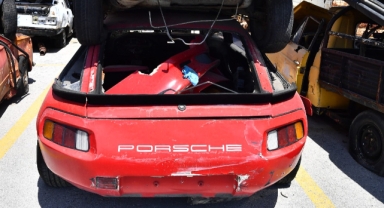 Bir zamanların en iyileri şimdi hurda merkezinde 