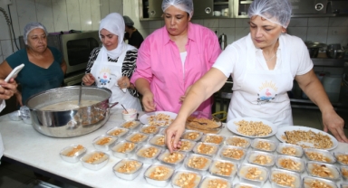 Çiğlili kadınlar aşure atölyesinde buluştu