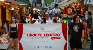 Efes Selçuk tiyatro ile buluştu