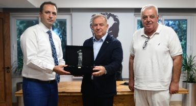 Genel Başkan Yardımcısı Zeybek Bornova'da