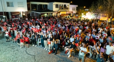 Güzelbahçe’de Milli Coşku