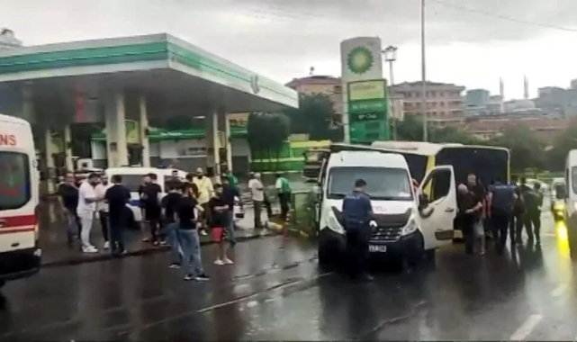 İETT otobüsü akaryakıt istasyonuna girdi: 1’i ağır 3 yaralı