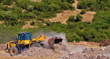 İzmir'de moloz ekonomiye kazandırılıyor: Üçüncü geri kazanım tesisi yolda