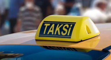 İzmir'de taksilerde indi-bindi ücreti 90 TL'ye çıktı