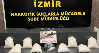 İzmir'de zehir baskını! 8 kiloya yakın met, 60 binden fazla hap