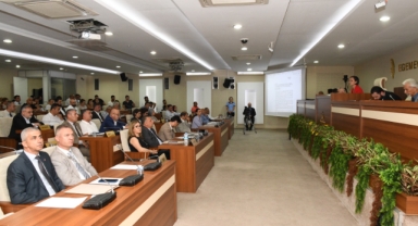 Karabağlar Belediye Meclisi’nde Madımak anması