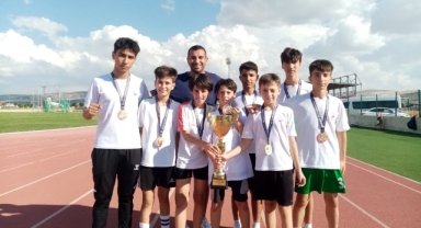 Karşıyaka’nın atletizm takımı Türkiye şampiyonu!