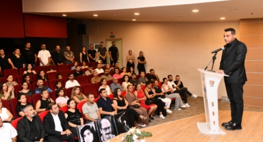 Madımak Katliamı Çiğli’de şiir ve türkülerle anıldı