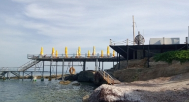 Mordoğan'daki kaçak iskele yıkımına işletme engeli