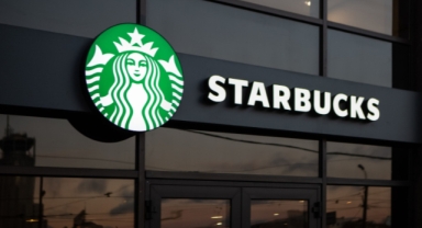Gelirleri düşen Starbucks'ın CEO'su istifa etti 