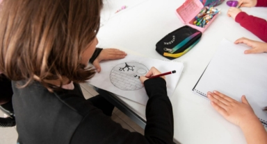 Karşıyakalı çocuklar yeni eğitim yılına hazırlanıyor