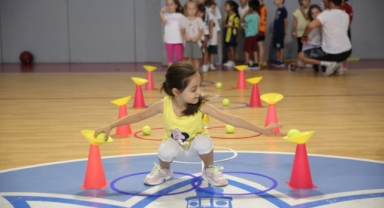 Konaklı çocuklar spor okullarında yeteneklerini keşfediyor