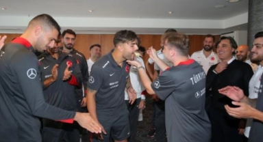  Abdülkerim Bardakcı 30 yaşına girdi: Doğum günü Milli Takım kampında kutlandı