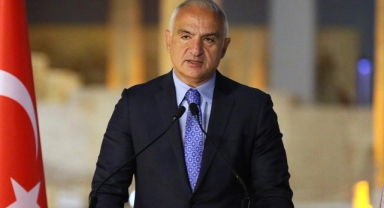 Bakan Ersoy Tunç Soyer'i hedef aldı: Bugün Çeşme'de sorun ne biliyor musunuz? 