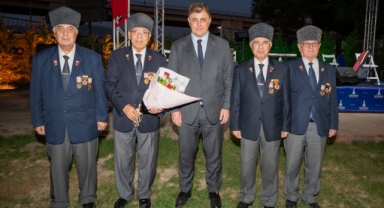 Başkan Tugay şehit aileleri ve gazilerle buluştu: Biz bir aileyiz